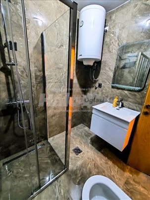 Izdajem stan Visnjica - 109.Nova + parking mesto