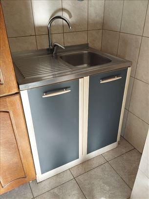 Kuhinjski element sa sudoperom