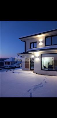 Luks kuća Sun Valley naselje, iza Avale