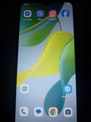 Motorola E13 2GB/64GB + USB kabl