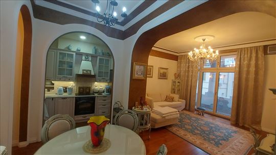 Nije za svakoga. Zato je u Nušićevoj.