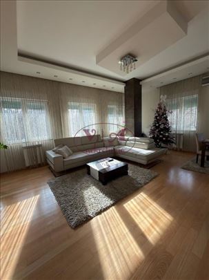 Novi Sad, Liman 3, Lux cetvorosoban stan na top lo