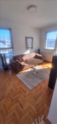 +Odlična ponuda-Mirijevo-sa parking mestom