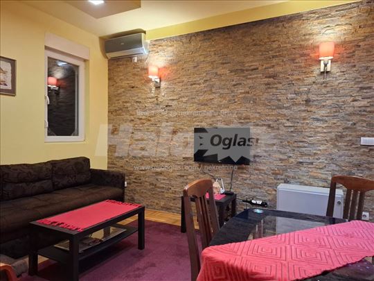 Opremljen stan-izdavanje