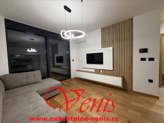 SAJAM ul.Braće Popović 39 m2 - 500 E lux