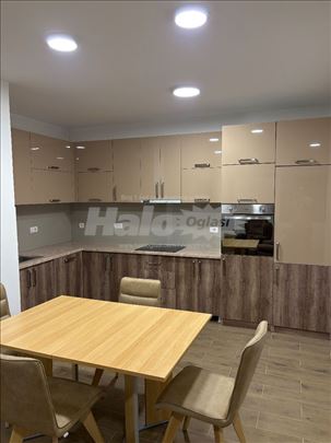 Stan u strogom centru Vranja sa parkingom