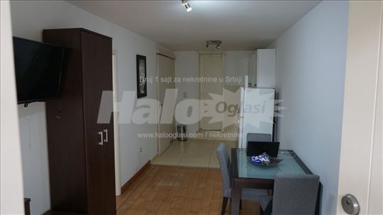 Zvezdara, Denkova bašta, Beoshoping centar