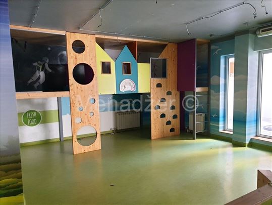 Đeram, lokal 90m2, PR, izlog, bašta