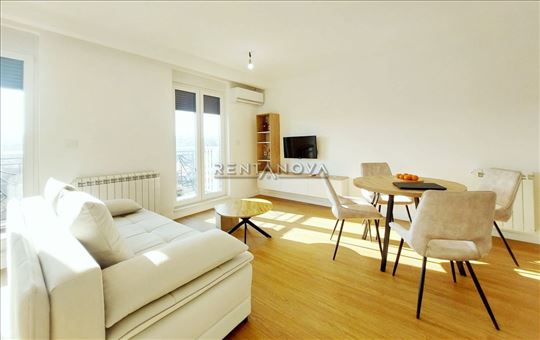 Dušanovac, potpuno nov, svetao 1.0 stan sa garažom