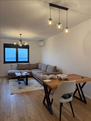 Hala Pionir, Dragoslava Srejovića, 3.0,70m2, 8/10