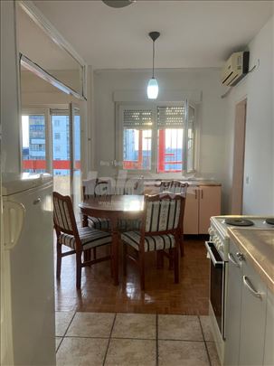 Izdaje se namesten trosoban stan 71m² – Blok 61