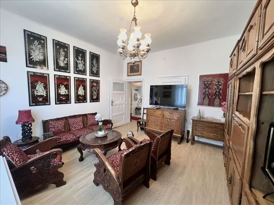 Izdaje se vrlo lep 2.0 stan, 40m2, Zvezdara