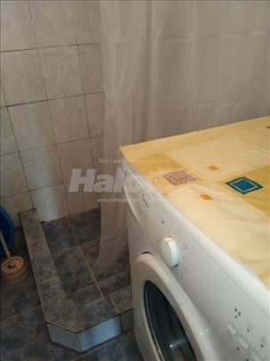 Izdajem nameštenu garsonjeri na Zvezdari