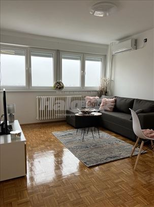 Izdajem potpuno namešten stan bez posrednika