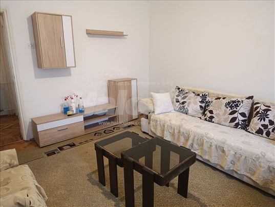 Izdajem stan Ledena stena