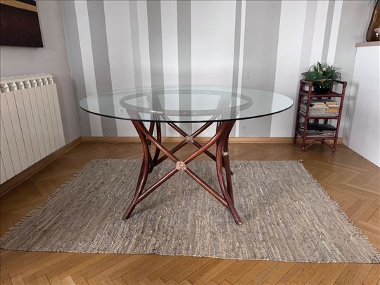 Luks okrugli trezarijski sto bambus ratan staklo