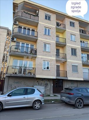Na prodaju dvoiposoban stan 