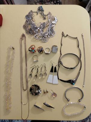 Oglice, narukvice, prstenje, minđuše 