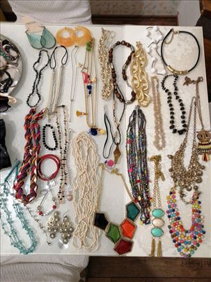Ogrlice, narukvice , minđuše