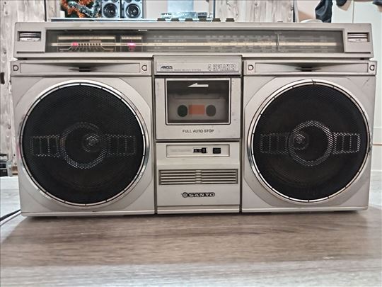 radio kasetofon sanyo