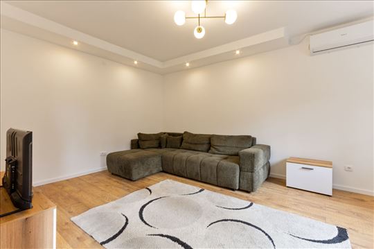 Useljiv stan u najlepšoj ulici Novog Železnika