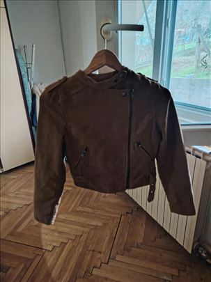 Bershka ženska kratka jakna – vel. S – POVOLJNO