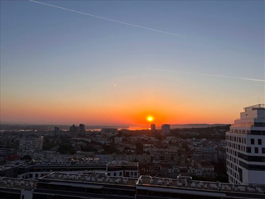 Divan stan na platou Raše Popova, Tašmajdan.