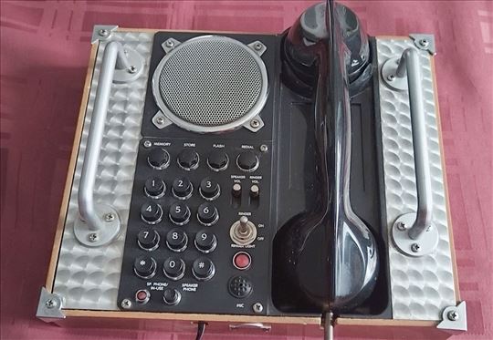 Fiksni telefon - retro