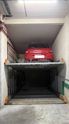 Garaža Vukov spomenik