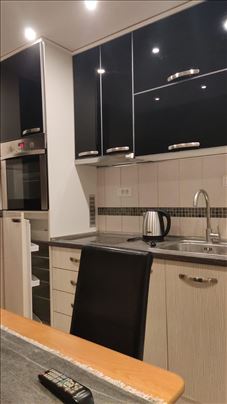 Lep renoviran stančić kod Politike,useljiv ID#1856