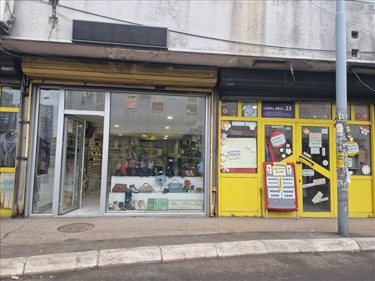 Lokal na samoj okretnici autobusa