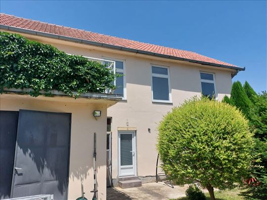 2 kuće-3 stambene jedinice