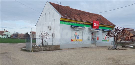 Prodajem kuću u Banatskom Karađorđevu.