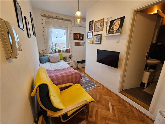 Renovirana garsonjera na Vračaru (Mileševska)