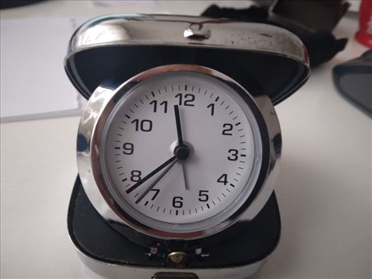 Stoni sat – budilnik