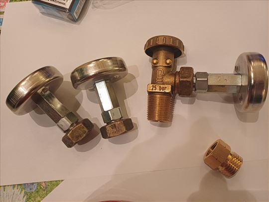 Toclilica adapter za punjenje boca