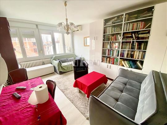 Triše Kaclerovića, odmah useljiv