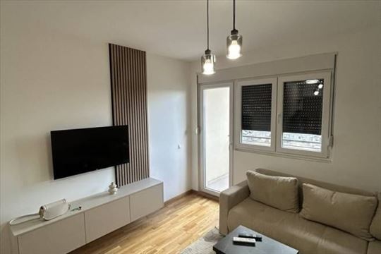 Useljiva garsonjera u Višnjičkoj ulici novogradnja