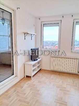 Vojvode Vlahovića, nov, 2.0, renoviran, parking