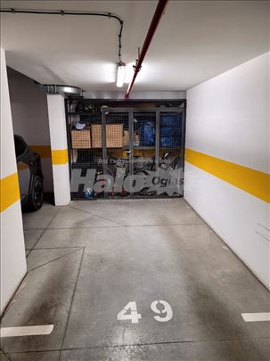 Zelena avenija 2, parking mesto na -1+ostava