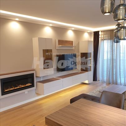 Autokomanda 51m2,LUX, potpuno nov, garaža, terasa,