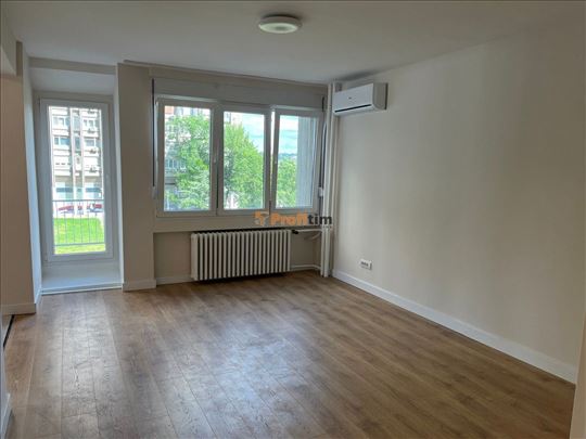 Blok 23, 3,0, 71m2, I, CG, renoviran