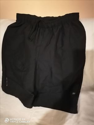 Decathlon šorts sa uloškom