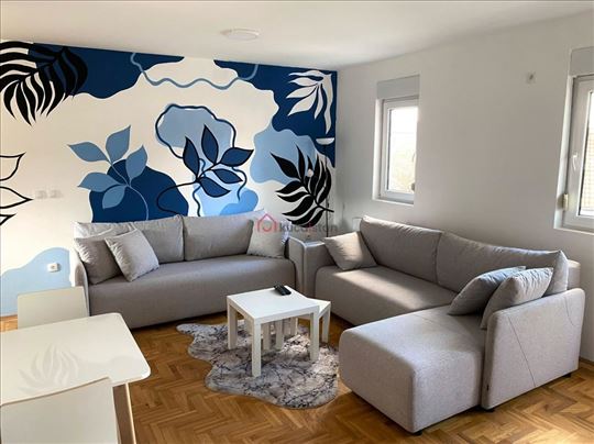 Elegantno uređen i svetao stan, Banjica