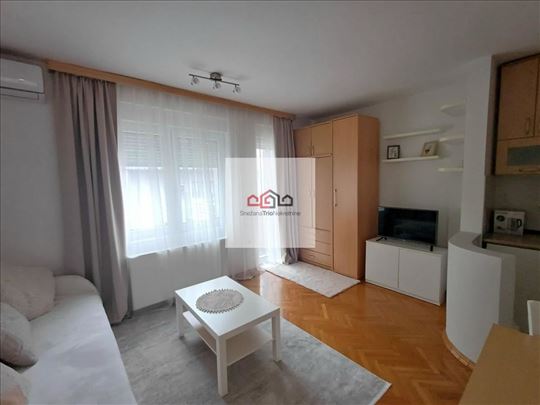 Garsonjera Centar 300 Eura