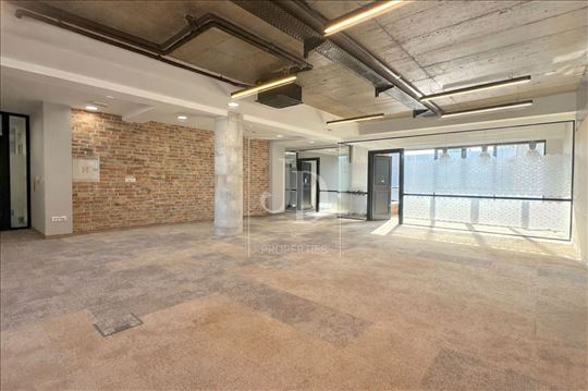 Izdaje se poslovni prostor 335 m², Novi Beograd