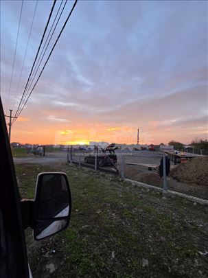 Izdajem plac,struja i voda,Glavni put Dobanovci Ug