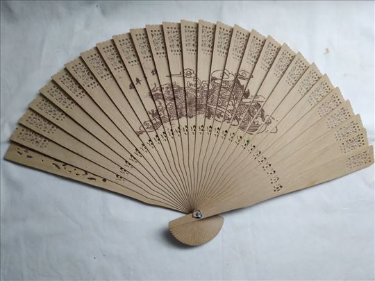 Lepeza drvena 21-22 cm. polovna.Cena za kom.