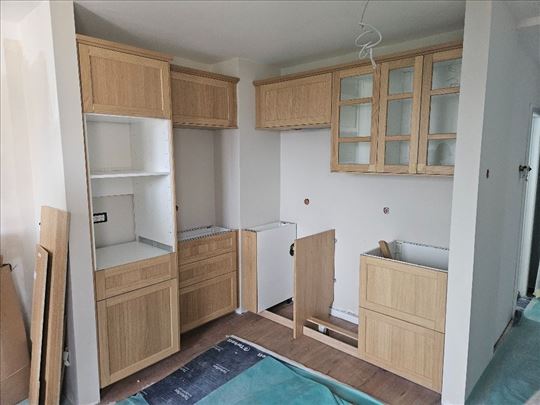 Montaža nameštaja, ugradnja vrata i laminata