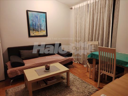 Namešten stan kod Kluza